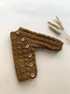Acorn Button Sweater (english)