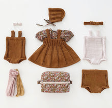 Last inn bildet i Galleri-visningsprogrammet, SweetPeas Bonnet + Dress (english)
